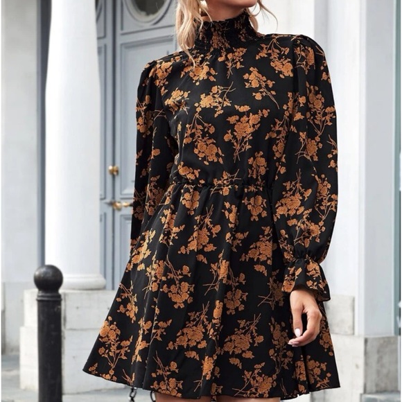 Hi-neck Fall Dress - Picture 2 of 4